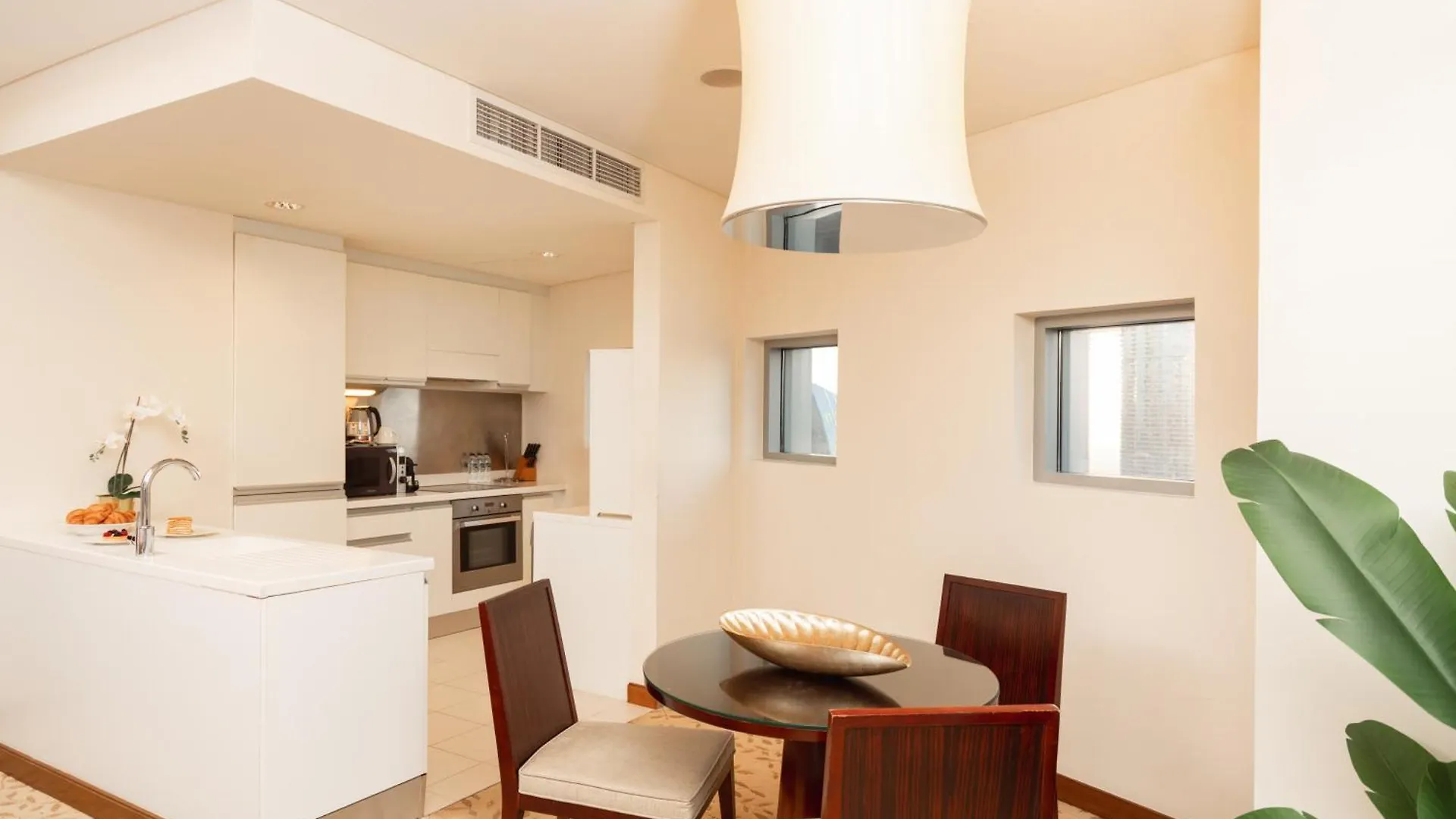 Ostay -Address Dubai Mall - The Residence Aparthotel